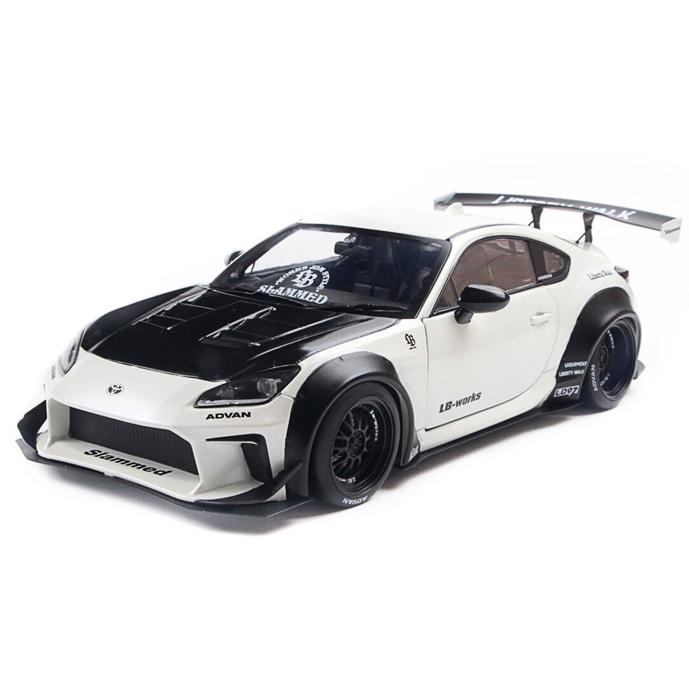 Solido, Toyota GR86 LBWK BODY KIT weiß, 1:18